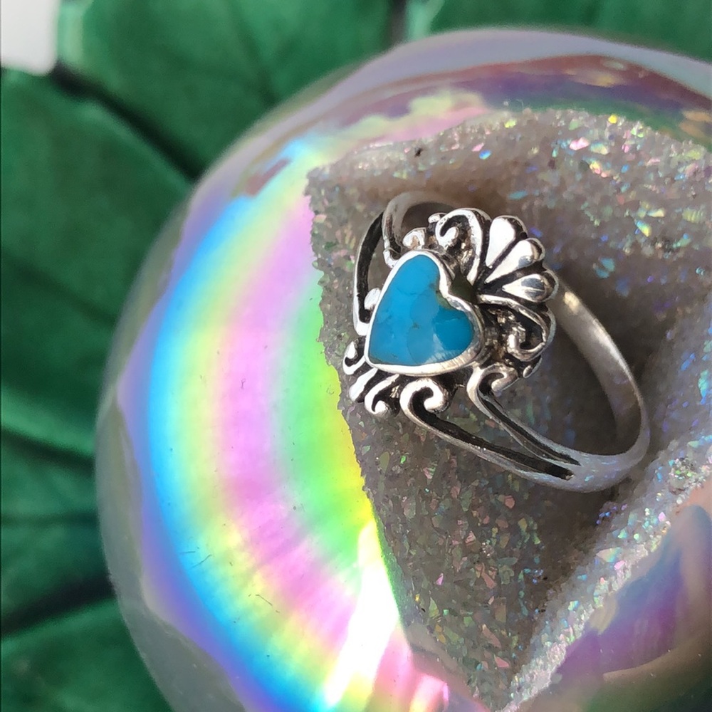 Vintage Sterling Silver 925 Heart Turquoise Chips Ring